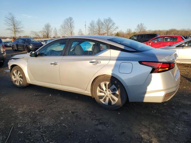 1N4BL4BV8KC211339 - 2019 NISSAN ALTIMA S SILVER photo 2