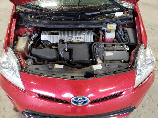 JTDKN3DU0F0475052 - 2015 TOYOTA PRIUS RED photo 7