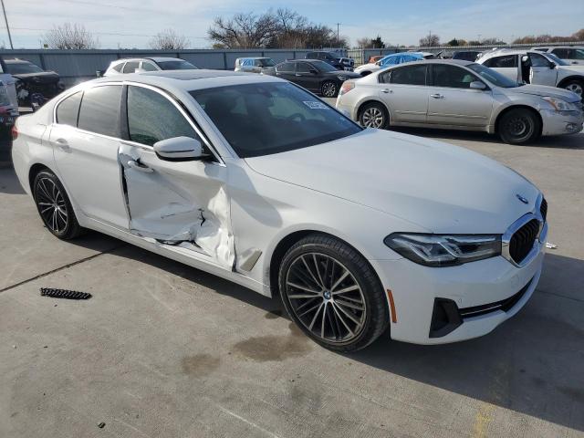 WBA53BH01NWX44060 - 2022 BMW 530 I WHITE photo 4