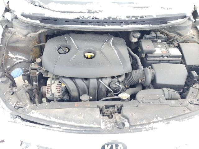 KNAFK4A64G5605034 - 2016 KIA FORTE LX SILVER photo 11