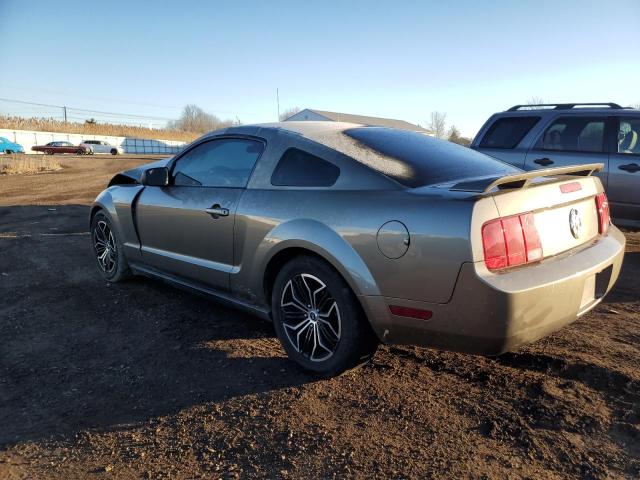 1ZVFT80N755243243 - 2005 FORD MUSTANG GOLD photo 2