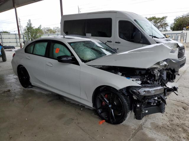 3MW49FS01P8D77716 - 2023 BMW M340I WHITE photo 4