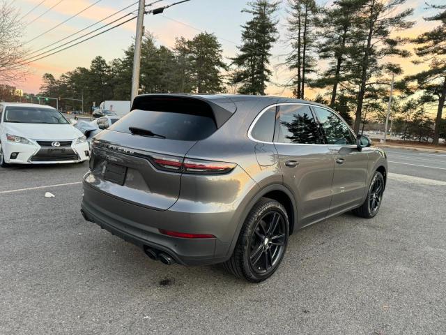 WP1AA2AY2KDA16647 - 2019 PORSCHE CAYENNE GRAY photo 3