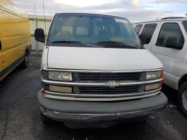 1GAHG39R6X1087577 - 1999 CHEVROLET EXPRESS G3 WHITE photo 5