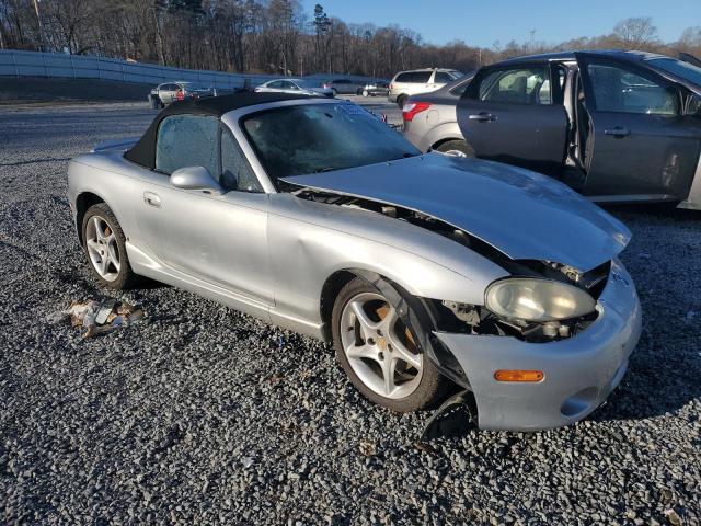 JM1NB353930300516 - 2003 MAZDA MX-5 MIATA BASE SILVER photo 4