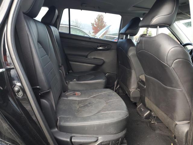5TDGZRBH0NS163652 - 2022 TOYOTA HIGHLANDER XLE BLACK photo 11