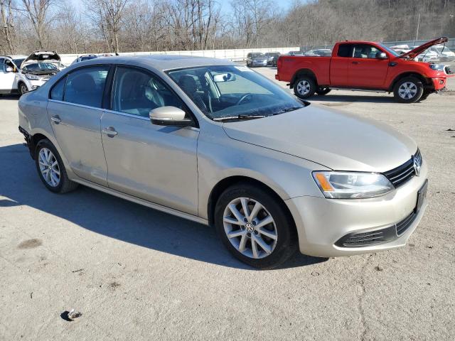 3VWD17AJ5EM294642 - 2014 VOLKSWAGEN JETTA SE TAN photo 4