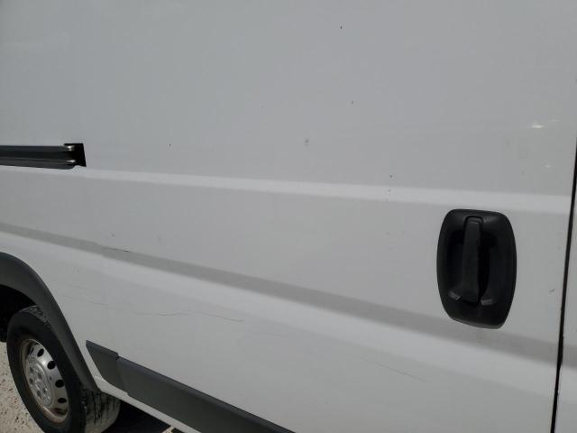 3C6TRVCG5JE133667 - 2018 RAM PROMASTER 2500 HIGH WHITE photo 11