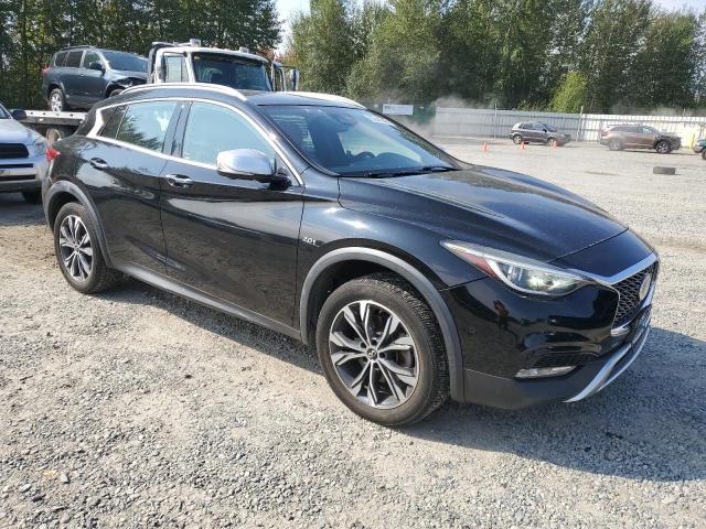 SJKCH5CRXJA047686 - 2018 INFINITI QX30 BASE შავი ფოტო 4