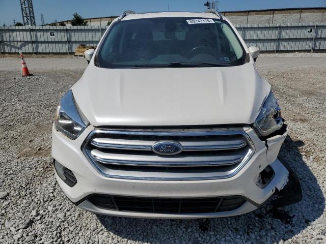 1FMCU9J94JUB88644 - 2018 FORD ESCAPE TITANIUM თეთრი ფოტო 5