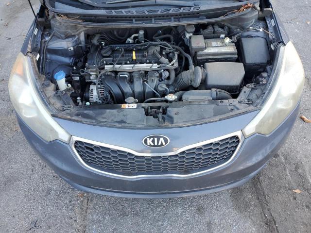 KNAFX4A63F5256268 - 2015 KIA FORTE LX BLUE photo 11