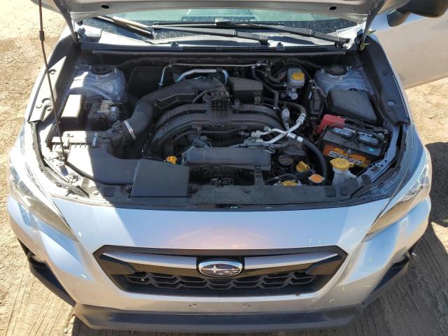 JF2GTAACXJG222883 - 2018 SUBARU CROSSTREK Silber Foto 12
