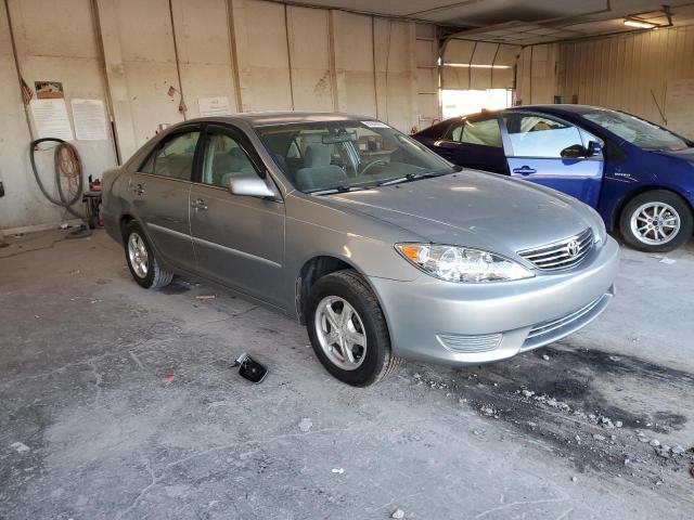 4T1BE32K26U699722 - 2006 TOYOTA CAMRY LE SILVER photo 4