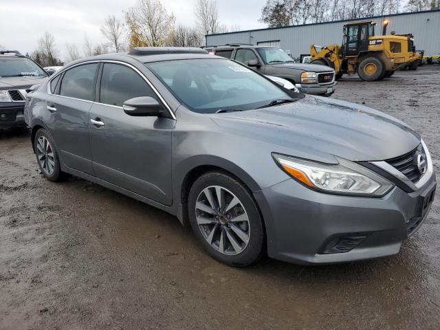 1N4AL3AP3HC245531 - 2017 NISSAN ALTIMA 2.5 SILVER photo 4