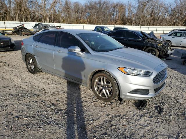 3FA6P0H71DR230231 - 2013 FORD FUSION SE SILVER photo 4