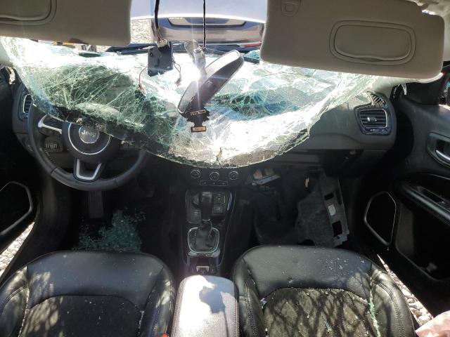 3C4NJDBB3JT453512 - 2018 JEEP COMPASS LATITUDE فضي صورة 8