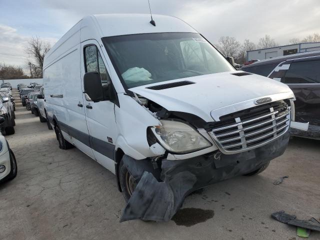 WDYPE8CC4A5496417 - 2010 FREIGHTLINER SPRINTER 2500 WHITE photo 4