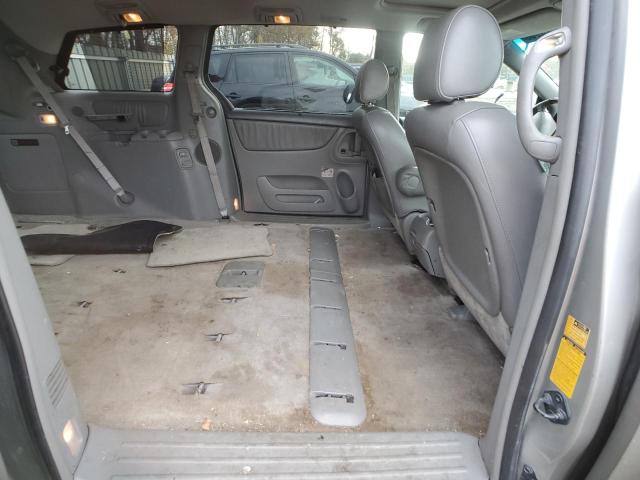 5TDBA22C56S071290 - 2006 TOYOTA SIENNA XLE SILVER photo 11