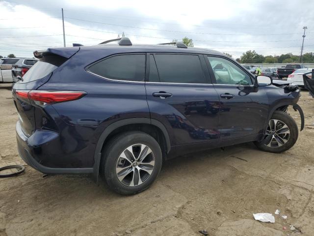 5TDGZRBHXNS564139 - 2022 TOYOTA HIGHLANDER XLE BLUE photo 3