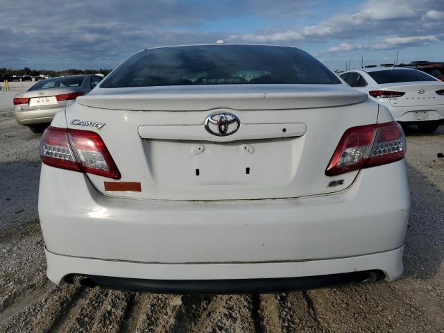 4T1BF3EK2AU553919 - 2010 TOYOTA CAMRY BASE WHITE photo 6