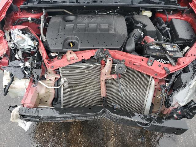 5YFBURHE4JP797975 - 2018 TOYOTA COROLLA L RED photo 11
