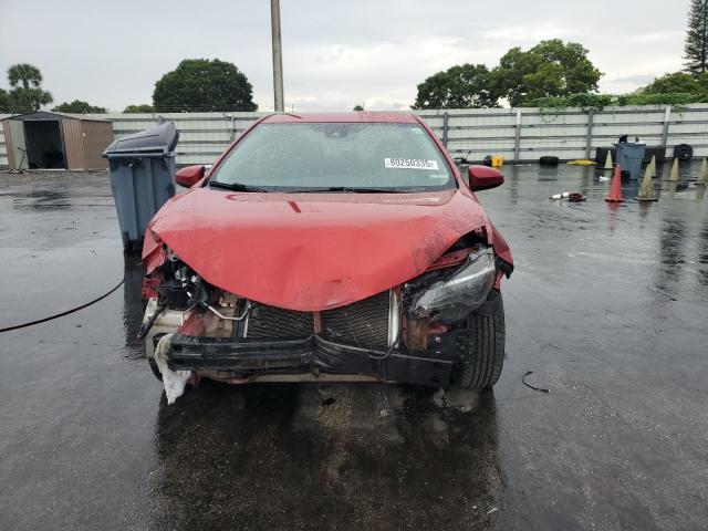 5YFBURHE4JP797975 - 2018 TOYOTA COROLLA L RED photo 5