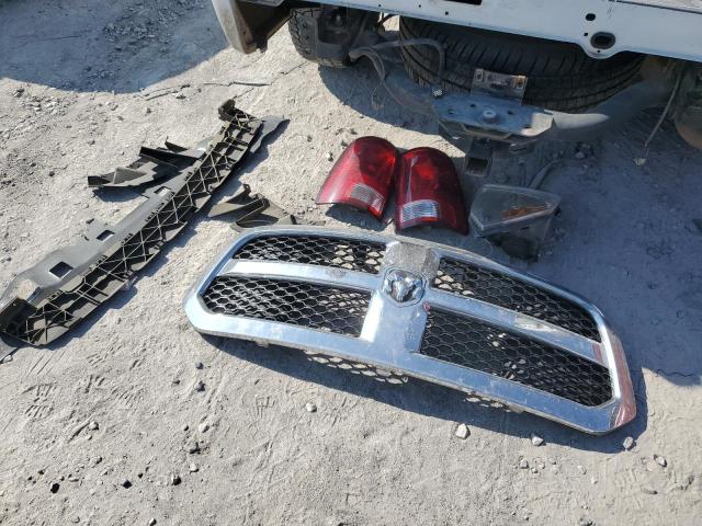 1C6RR7GGXHS807318 - 2017 RAM 1500 SLT WHITE photo 12