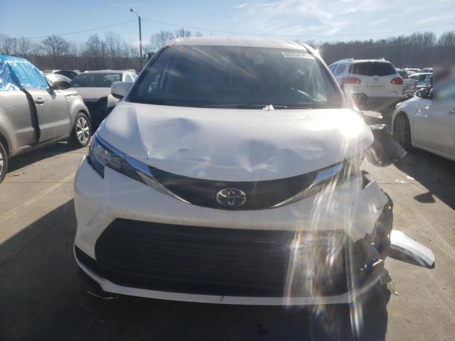 5TDKRKEC0NS107969 - 2022 TOYOTA SIENNA LE WHITE photo 5