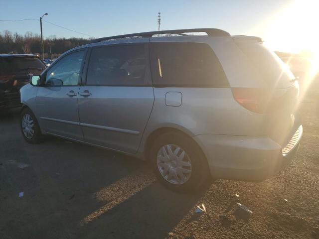 5TDZA23C56S478197 - 2006 TOYOTA SIENNA CE SILVER photo 2