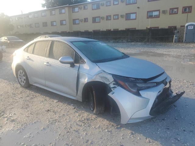 JTDEPRAE4LJ076934 - 2020 TOYOTA COROLLA LE SILVER photo 4