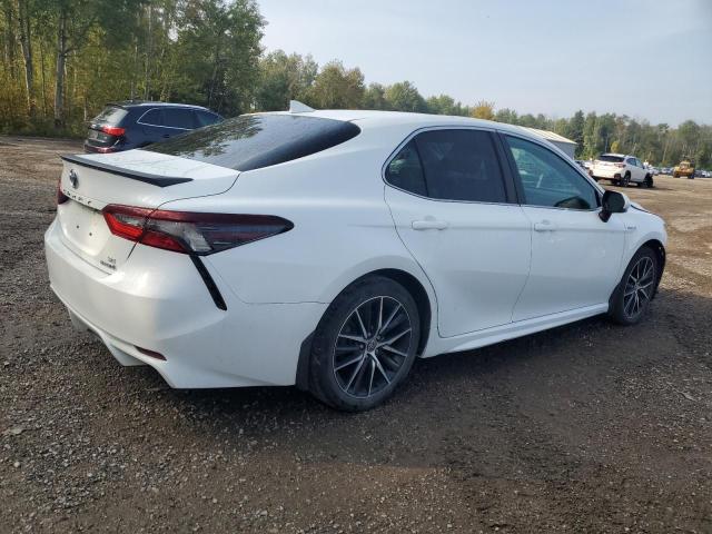 4T1B21HK1MU015261 - 2021 TOYOTA CAMRY XLE WHITE photo 3