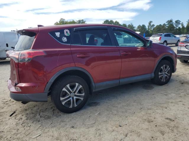 2T3BFREV3JW741420 - 2018 TOYOTA RAV4 LE Բորդո լուսանկար 3