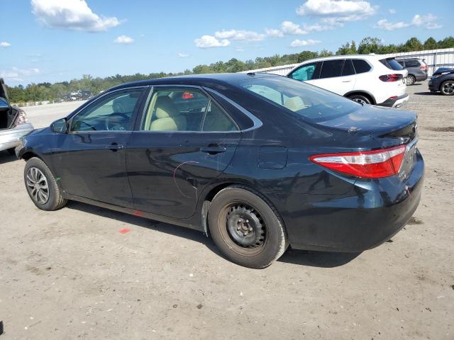 4T1BF1FK4FU097514 - 2015 TOYOTA CAMRY LE BLUE photo 2