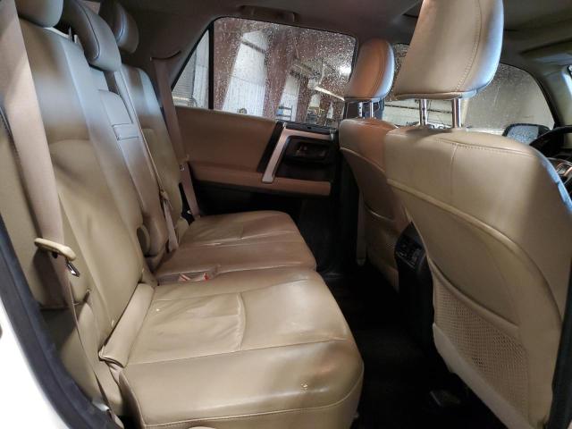 JTEBU5JR0D5113085 - 2013 TOYOTA 4RUNNER SR5 WHITE photo 11
