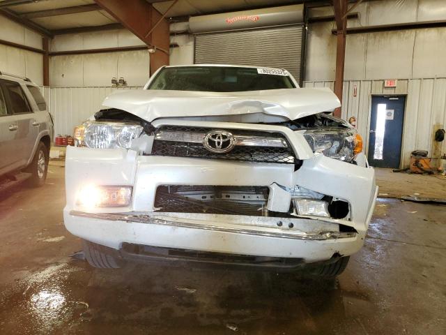 JTEBU5JR0D5113085 - 2013 TOYOTA 4RUNNER SR5 WHITE photo 5