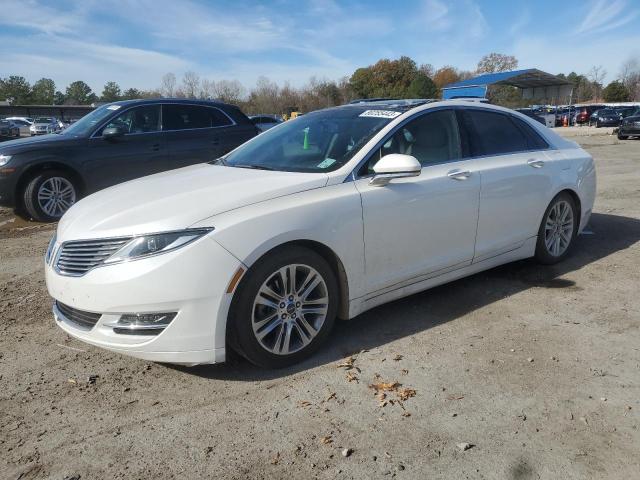 3LN6L2GK0GR626903 - 2016 LINCOLN MKZ WHITE photo 1
