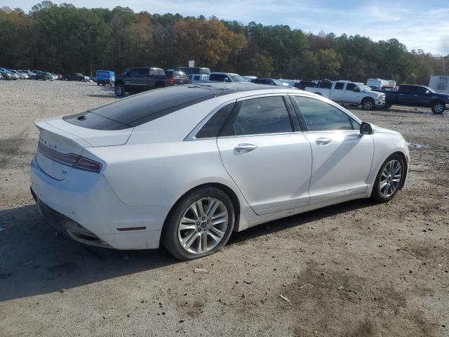 3LN6L2GK0GR626903 - 2016 LINCOLN MKZ WHITE photo 3