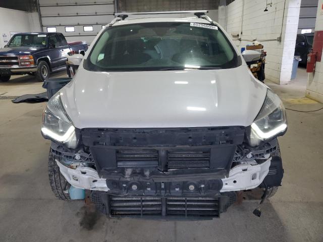 1FMCU9J96HUC05437 - 2017 FORD ESCAPE TITANIUM WHITE photo 5