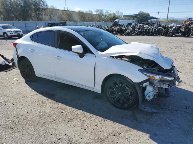 3MZBN1W3XJM185431 - 2018 MAZDA 3 GRAND TOURING WHITE photo 4