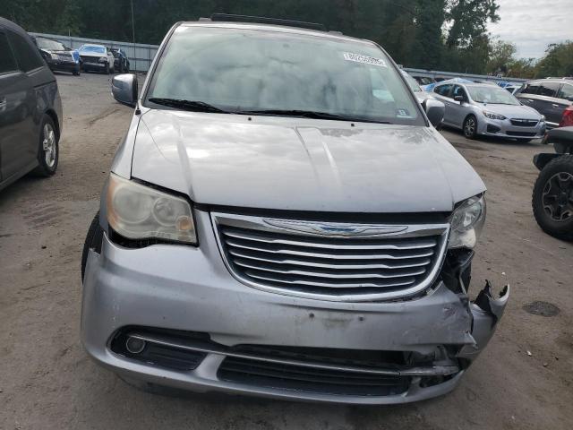 2C4RC1CG4FR741747 - 2015 CHRYSLER TOWN & COU TOURING L SILVER photo 5