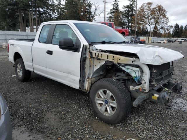 1FTEX1EB7KKC22334 - 2019 FORD F150 SUPER CAB WHITE photo 4