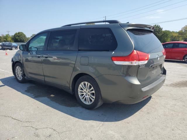 5TDYK3DC8CS176623 - 2012 TOYOTA SIENNA XLE GREEN photo 2