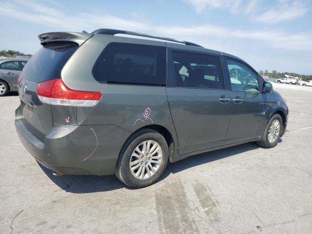 5TDYK3DC8CS176623 - 2012 TOYOTA SIENNA XLE GREEN photo 3