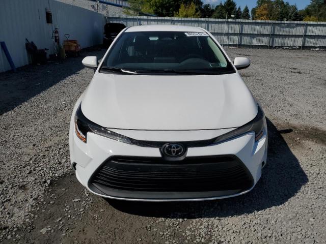 5YFB4MDE0RP188273 - 2024 TOYOTA COROLLA LE WHITE photo 5