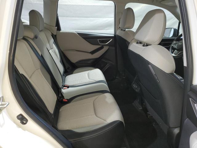 JF2SKADC4MH582108 - 2021 SUBARU FORESTER WHITE photo 10