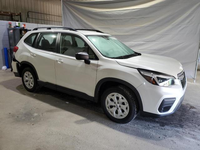 JF2SKADC4MH582108 - 2021 SUBARU FORESTER WHITE photo 4