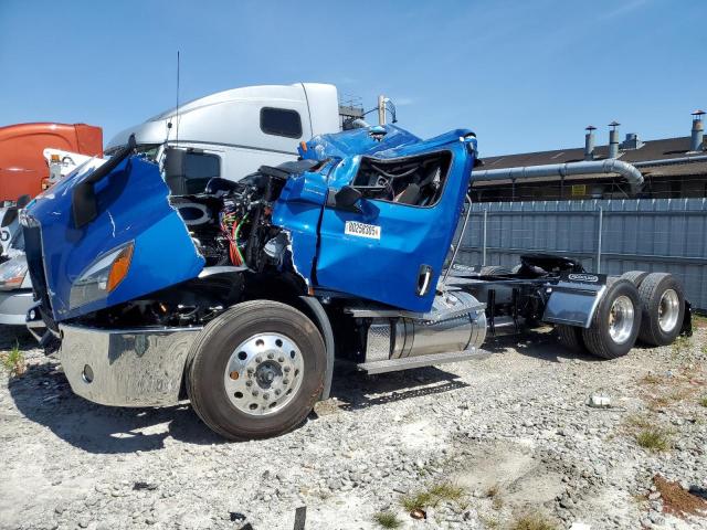 3AKJHTDV6TSWL0996 - 2026 FREIGHTLINER CASCADIA 1 BLUE photo 2