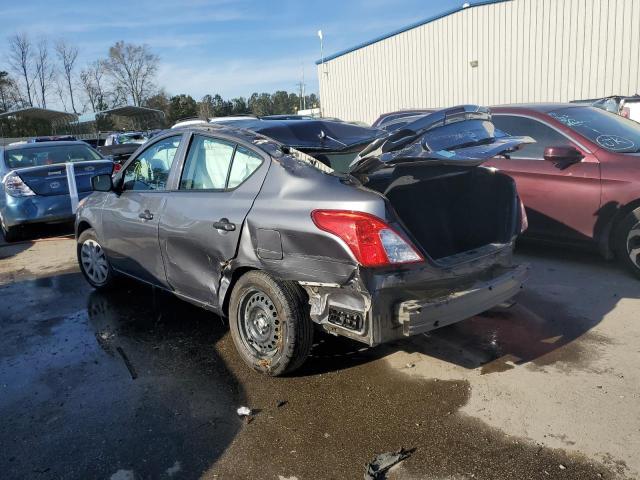 3N1CN7AP2JL854644 - 2018 NISSAN VERSA S SILVER photo 2