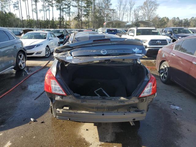 3N1CN7AP2JL854644 - 2018 NISSAN VERSA S SILVER photo 6