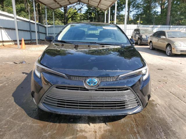 JTDBCMFE8S3075542 - 2025 TOYOTA COROLLA LE BLACK photo 5